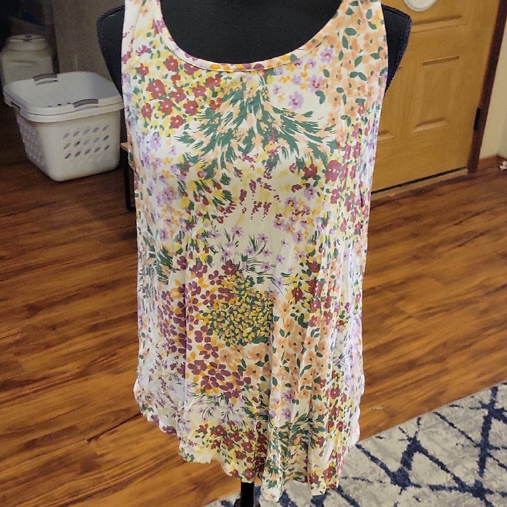 Floral Sleeveless Tank Top - Multicolor